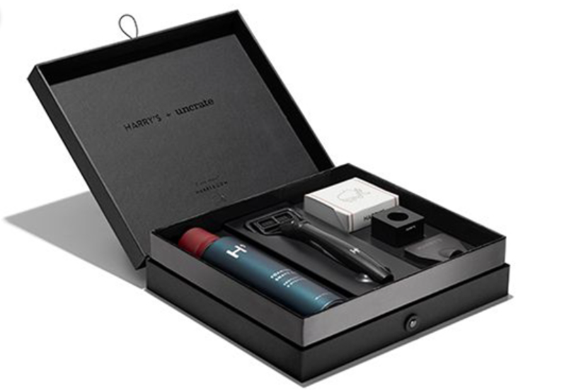 Custom magnetic rigid gift box with insert tray LuxoPack